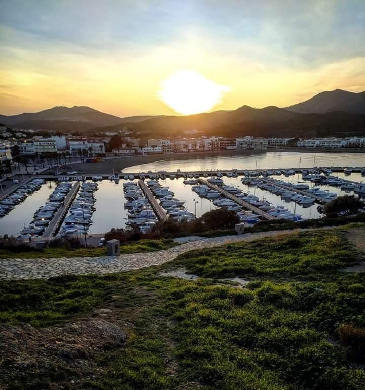 Port De Llanca , La Miranda Apartment Екстериор снимка
