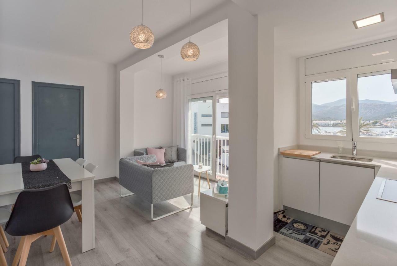Port De Llanca , La Miranda Apartment Екстериор снимка